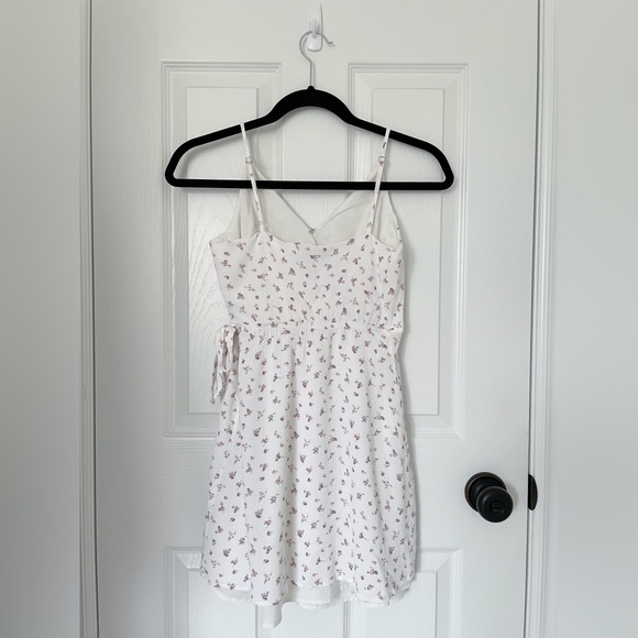 Hollister Wrap Floral Dress - Picture 3 of 5